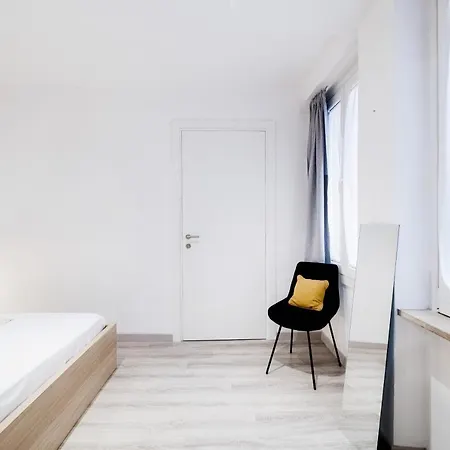 Myhomeincomo - Il Borgo Vico 56 コモ