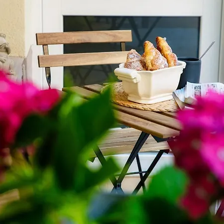 Myhomeincomo - Il Borgo Vico 56 アパート *