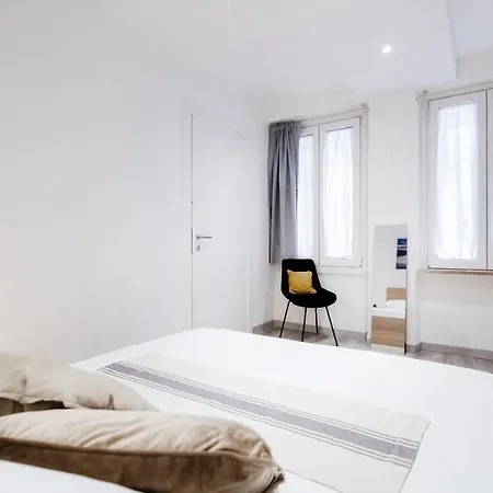 Myhomeincomo - Il Borgo Vico 56 コモ